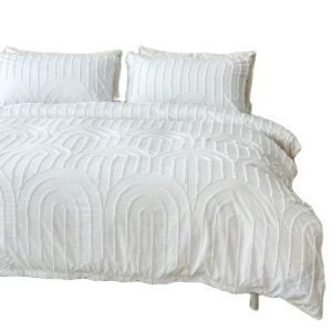 White duvet cover set with pillow cases