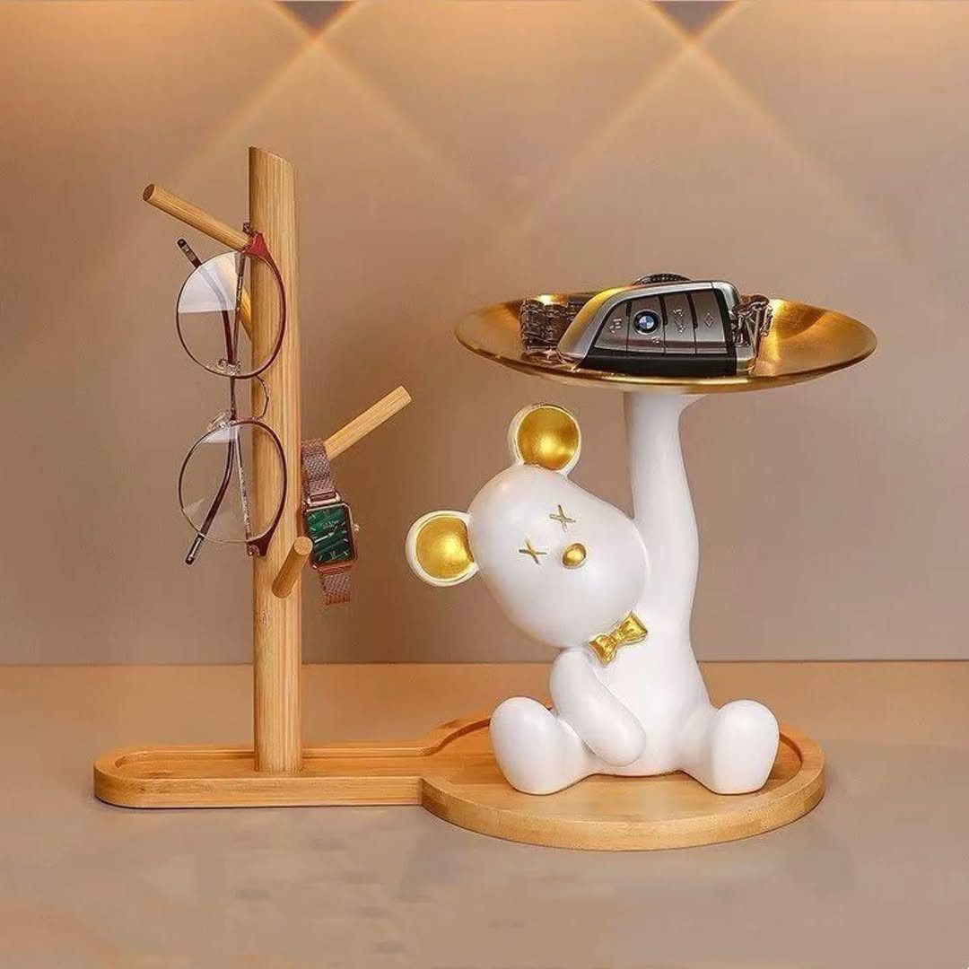 Bear sculpture with key tray - Image 3