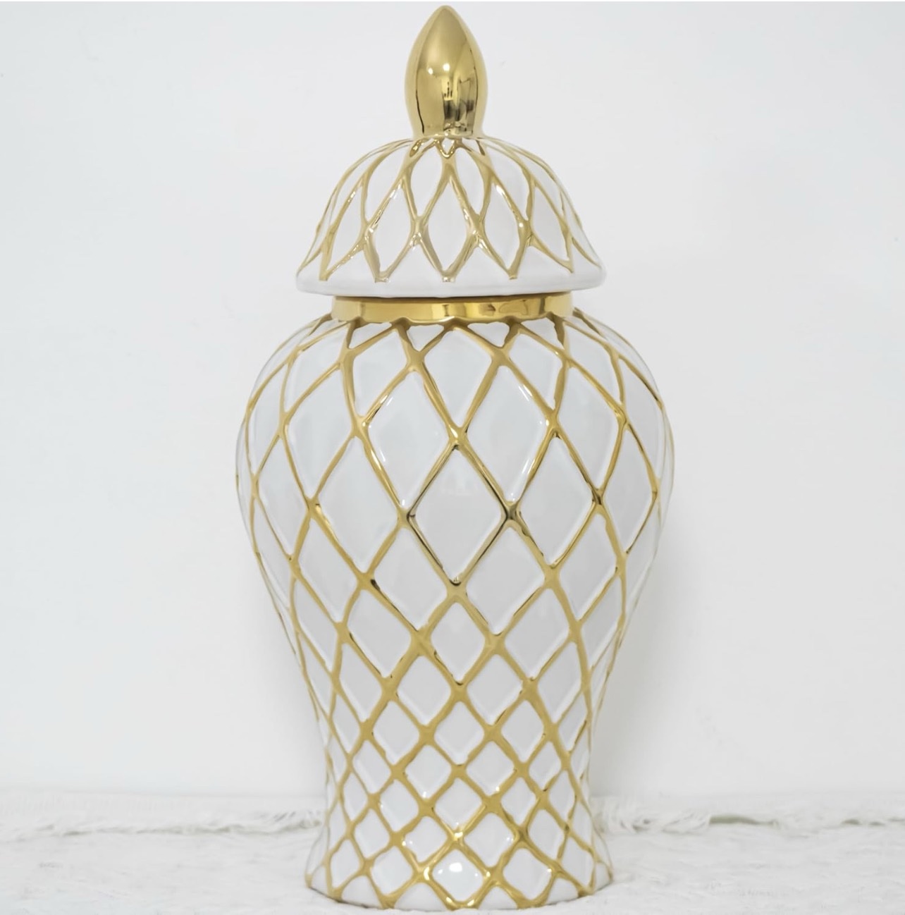 Decorative Ginger jar, Ceramic Ginger jar with lid, Suitable for Farmhouse Tabletop, Wedding Decoration, Office, White and Gold - Image 5