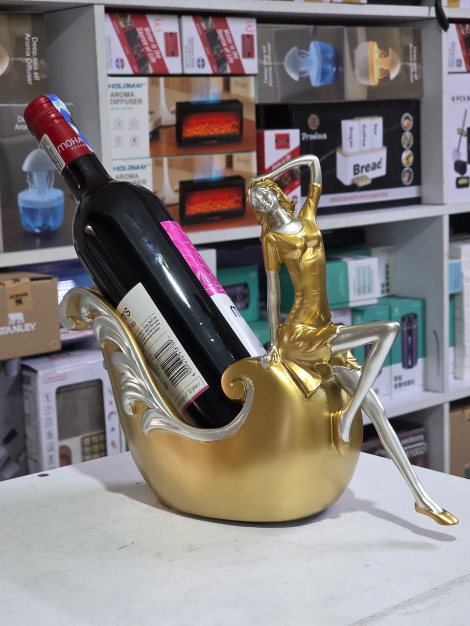 Creative Gold Resin Wine Bottle Holder – Decorative Display Stand | Luxury Home Decor Kenya - Image 3