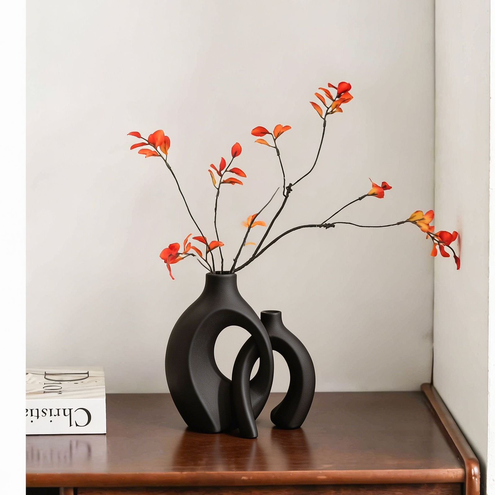 Black Interlocking Abstract Vase Set (2pcs) – Modern Sculptural Flower Vases | Home Decor Kenya - Image 3