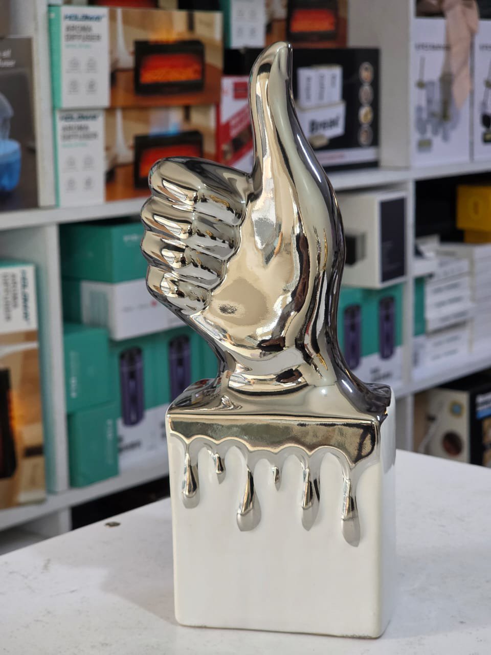 Gold & Silver Thumbs-Up Trophy Decor – Creative Resin Desktop Ornament | Home Decor Kenya - Image 3