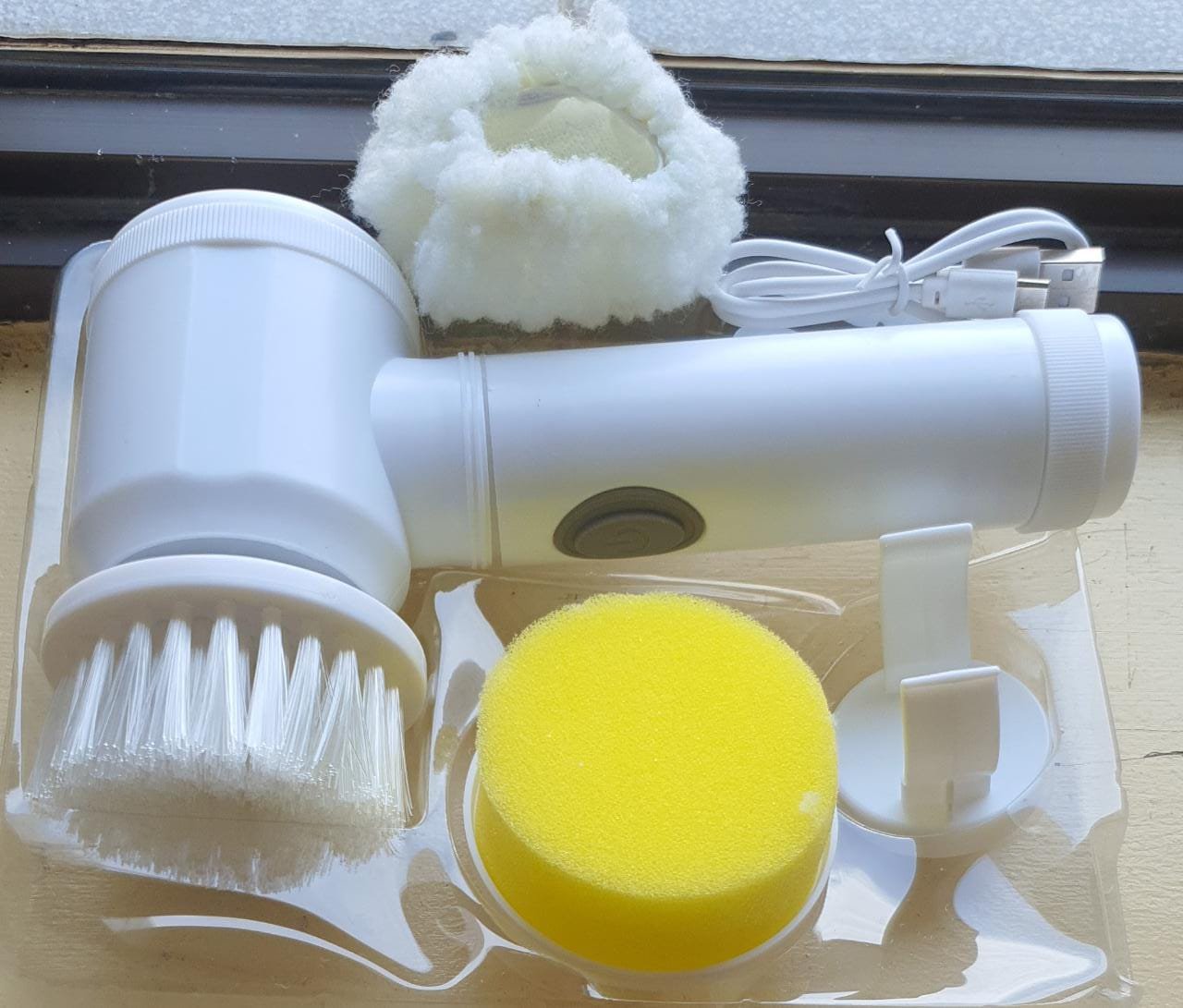 USB Rechargeable Magic Cleaning Brush – 3-in-1 Brush, Sponge & Polisher | Home Cleaning Gadget Kenya - Image 3