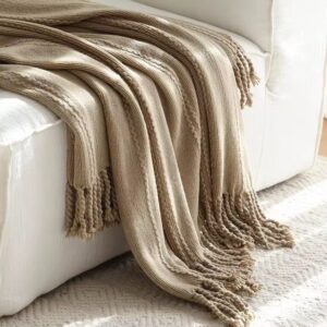 Soft Throw Blanket with Tassels – Cozy Sofa & Bed Cover 130×170cm | Home Decor Kenya