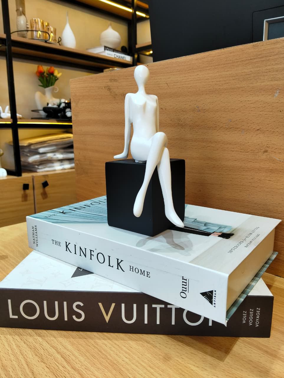 Sitting Girl Resin Figurine – Elegant Home Décor Sculpture | Modern Decorative Accent Piece Kenya - Image 3