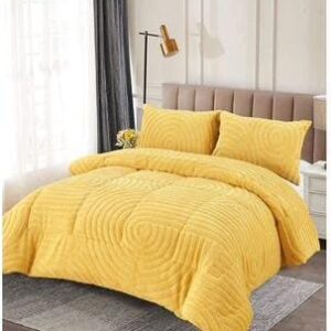 Woolen Tufted Duvet Set – 6×7 Luxury Bedding (1 Duvet + Bedsheet + 2 Pillowcases) | Cozy Bedroom Set Kenya