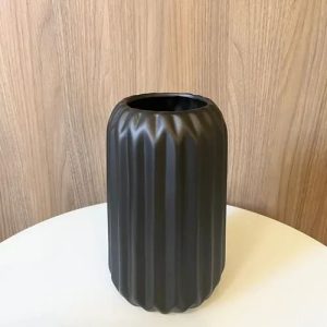 Black Fluted Flower Vase – Modern Ribbed Decorative Vase | Luxury Home & Office Décor Kenya